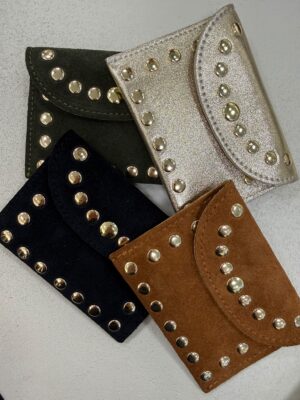 Cartera tachuelas