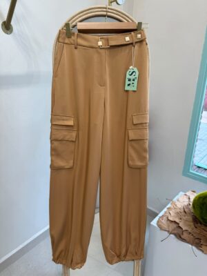 Pantalón bombacho cinturón