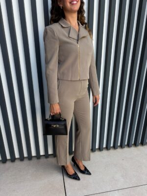 Conjunto chaqueta cremallera