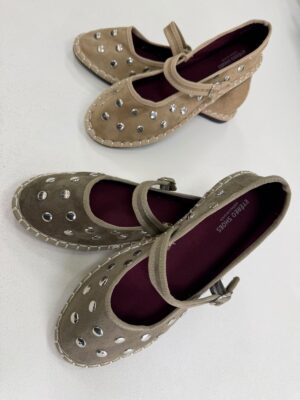 Bailarinas tachuelas