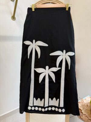 Falda negra palmeras