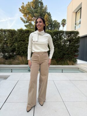 Pantalón vaquero cruzado boton