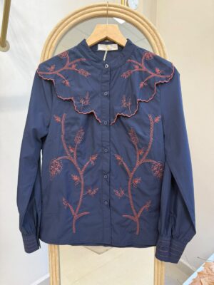 Camisa bordada cuello bebe