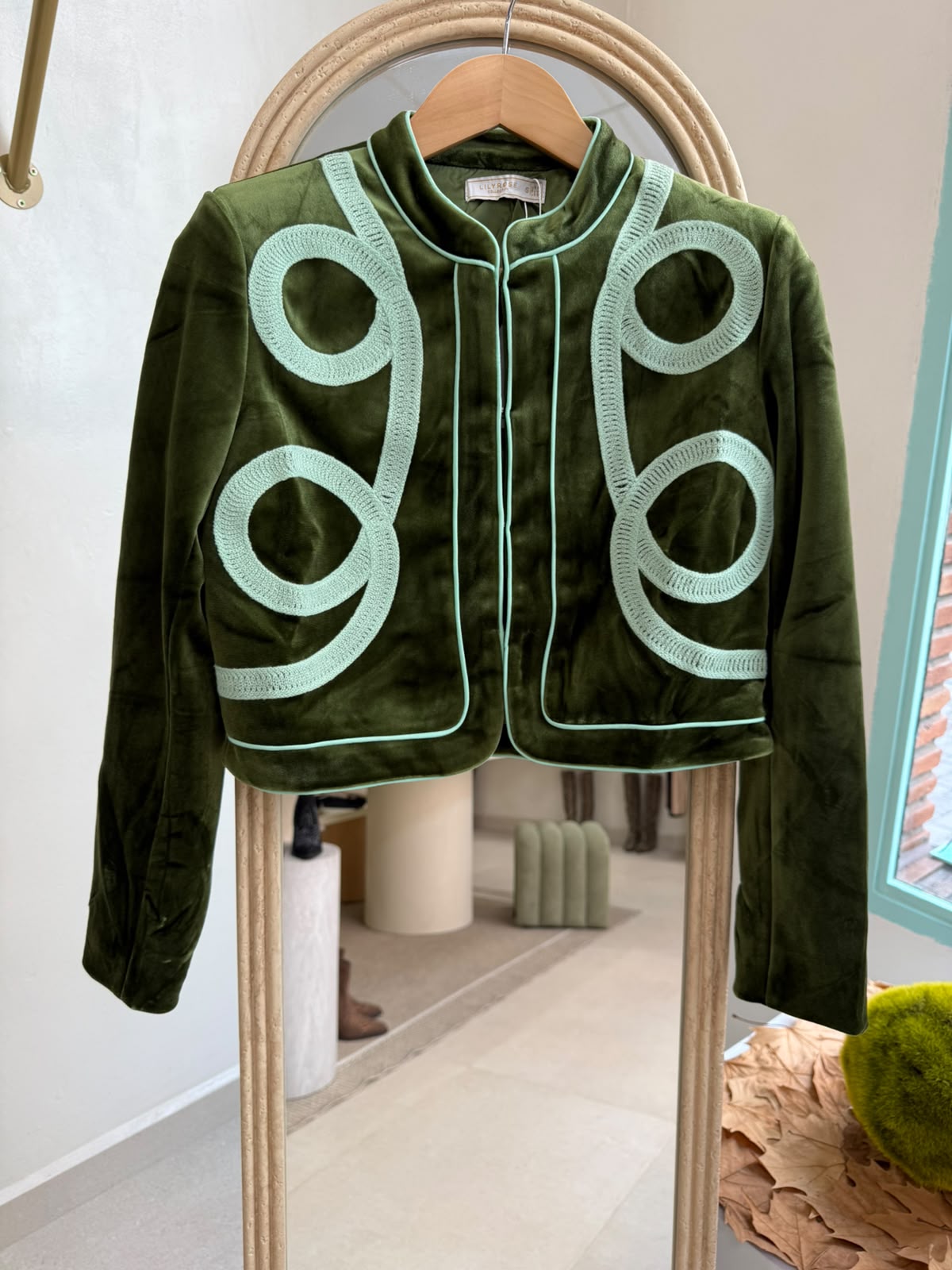 Chaqueta terciopelo bordado